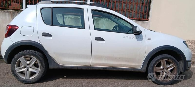 Usata Dacia Sandero 90 CV (66 kW) 2015 Bianco Monovolume
