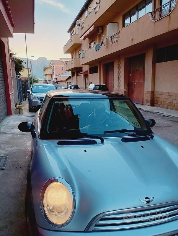 Grigio Usata 2005 Mini Cooper Utilitaria | 3200 € (Ottimo prezzo) - Immagine 1/4