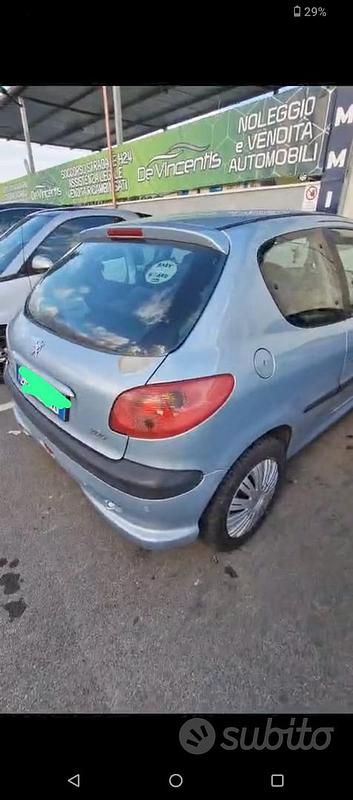Usata Peugeot 206+ 88 CV (64 kW) 2004 Grigio Utilitaria