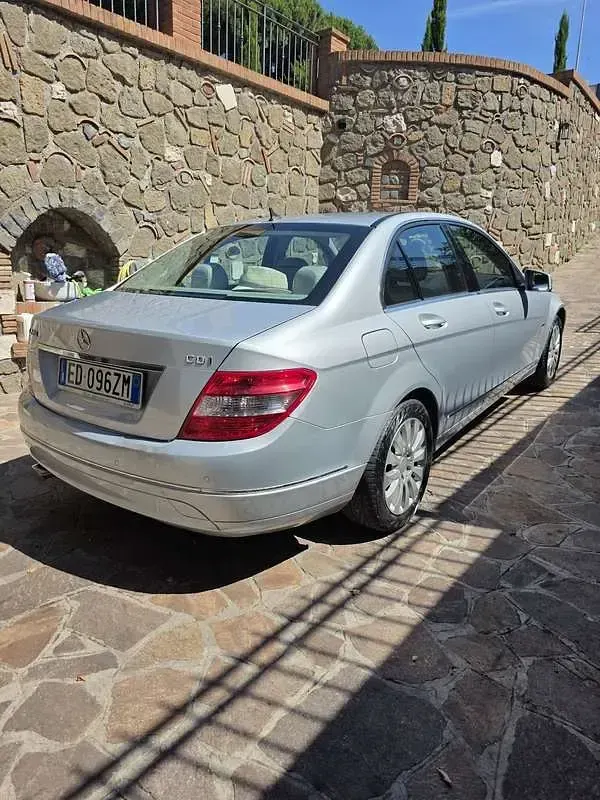 Usata Mercedes C220 Avantgarde 170 CV (125 kW) 2009 Grigio Berlina