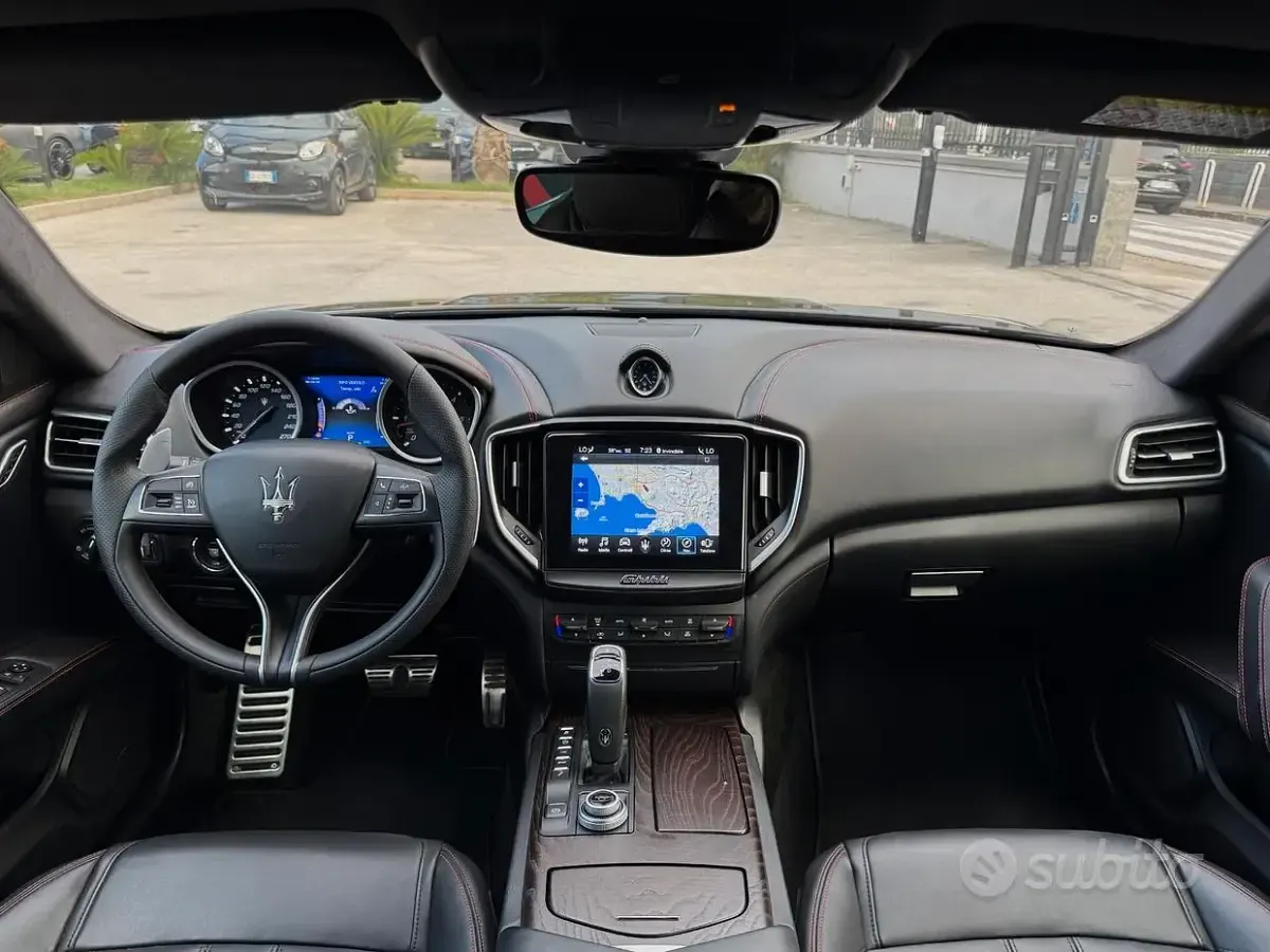 Usata Maserati Ghibli 275 CV (202 kW) 2020 Nero ribelle Berlina