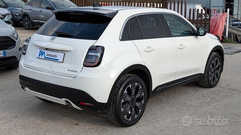 Usata Fiat 600 La Prima 110 CV (80 kW) 2025 Bianco SUV
