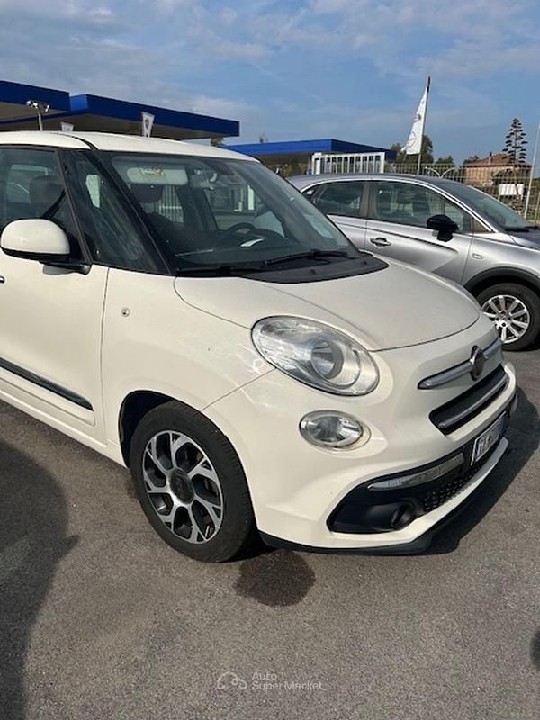 Bianco Usata 2017 Fiat 500L Monovolume | 8800 € (Cara) - Immagine 1/4
