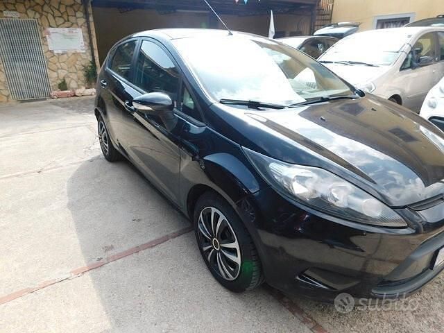 Usata Ford Fiesta Titanium 70 CV (51 kW) 2010 Nero Utilitaria