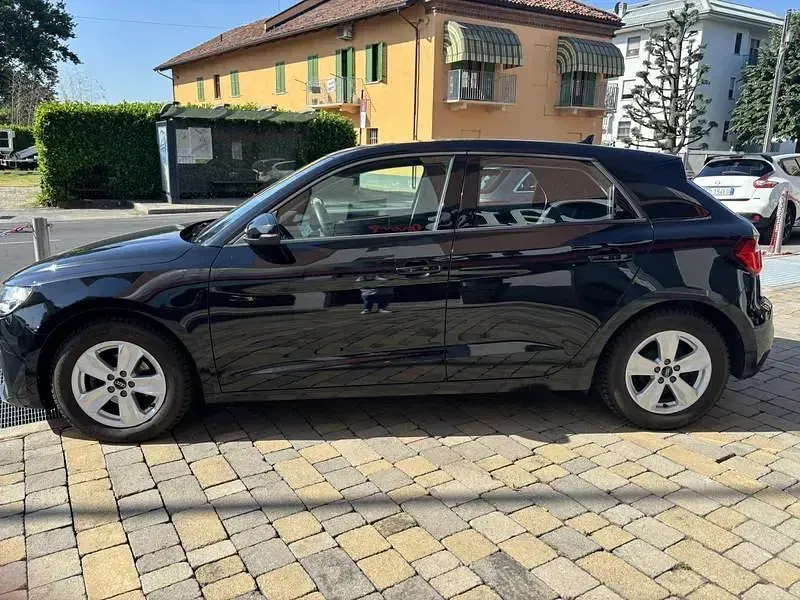 Usata Audi A1 Sportback Business 95 CV (69 kW) 2023 Viola Utilitaria