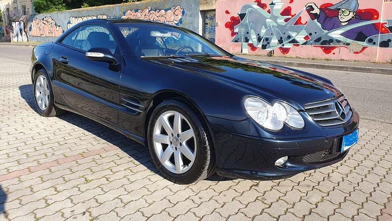 Usata Mercedes SL350 245 CV (180 kW) 2004 Nero Cabrio