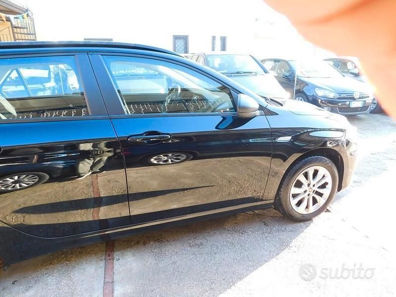 Usata Fiat Tipo Business 120 CV (88 kW) 2019 Nero Station wagon
