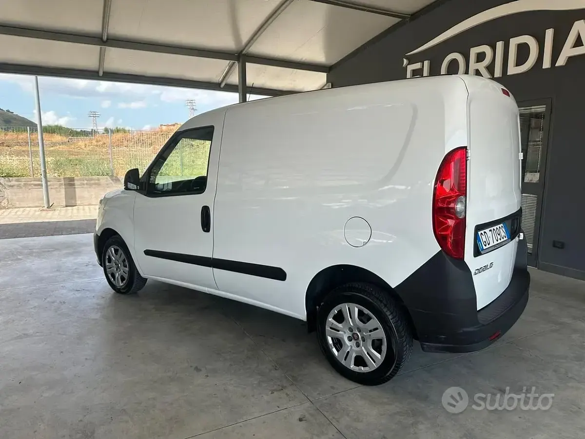 Usata Fiat Doblò 105 CV (77 kW) 2020 Bianco