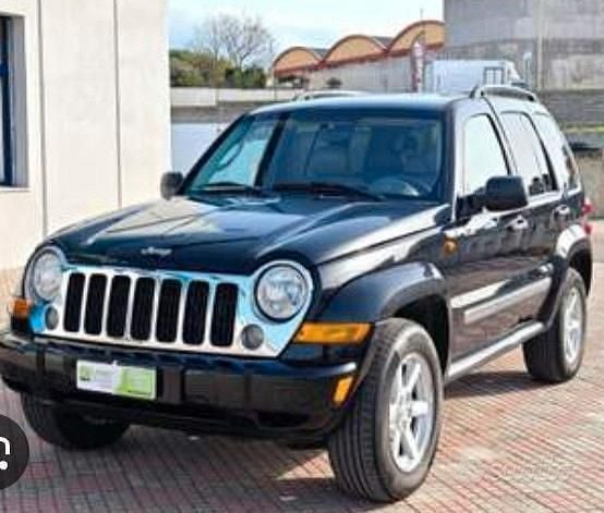 Usata Jeep Cherokee 163 CV (119 kW) 2006 Nero SUV