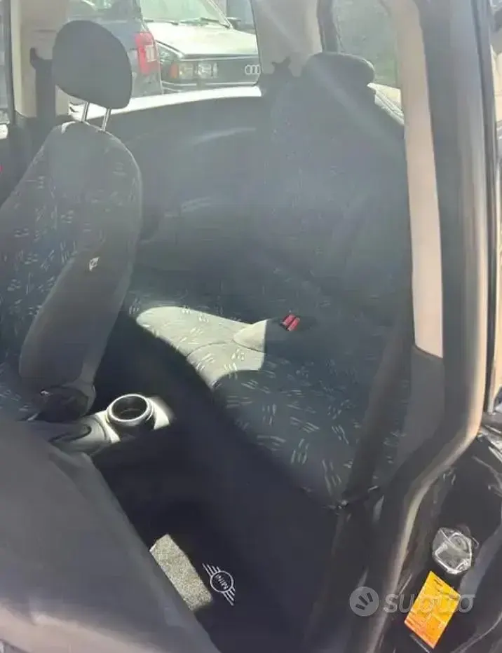 Usata Mini Cooper 90 CV (66 kW) 2005 Nero Utilitaria