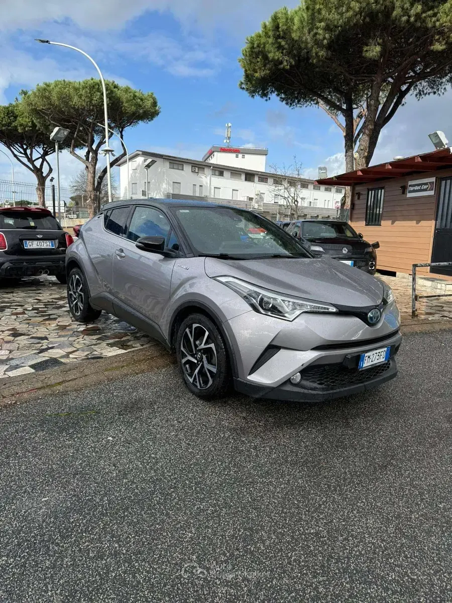 Usata Toyota C-HR Lounge 98 CV (72 kW) 2017 Grigio SUV