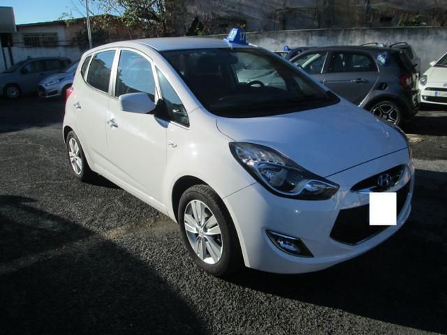 Usata Hyundai ix20 90 CV (66 kW) 2013 Bianco pastello Utilitaria