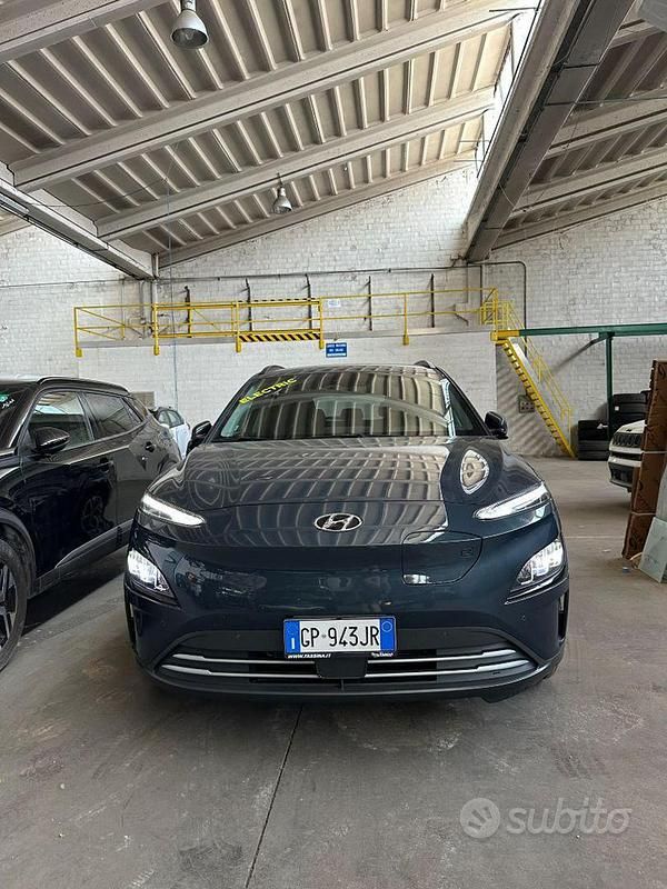 Usata Hyundai Kona 100 kW (136 CV) 2023 Verde acqua metallizzato SUV