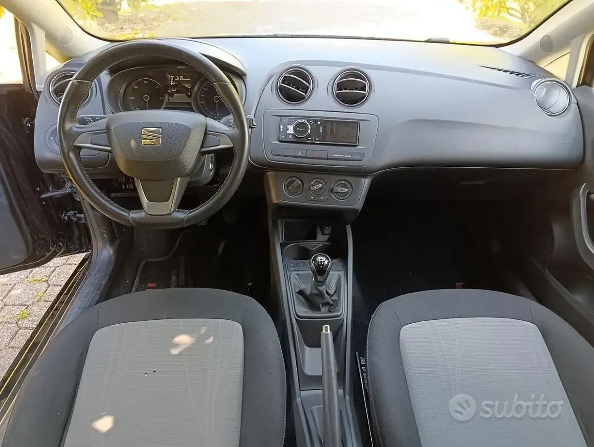 Usata Seat Ibiza Style 75 CV (55 kW) 2014 Nero Berlina