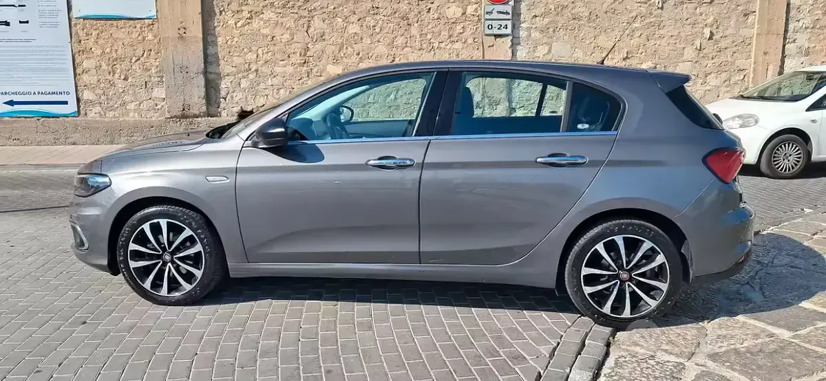 Usata Fiat Tipo Business 120 CV (88 kW) 2017 Grigio Berlina
