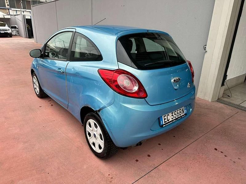 Usata Ford Ka Titanium 69 CV (50 kW) 2010 Blu/azzurro Berlina