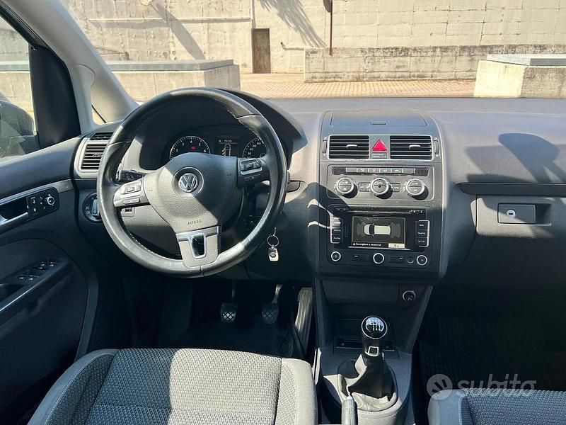 Usata VW Touran 150 CV (110 kW) 2014 Grigio Monovolume