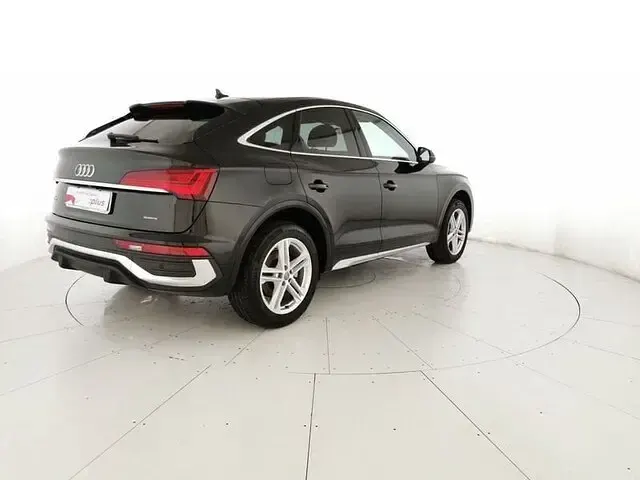 Usata Audi Q5 Sportback S-Line 204 CV (150 kW) 2024 Nero SUV