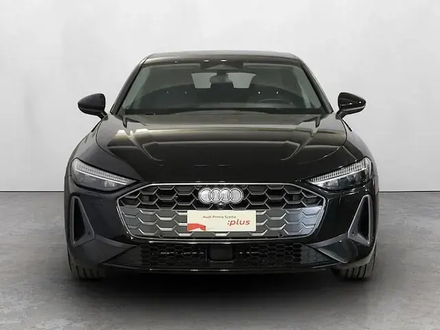 Usata Audi A5 Advanced 204 CV (150 kW) 2025 Nero mythos metallizzato Berlina