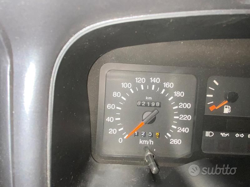 Usata Ford Sierra 120 CV (88 kW) 1992 Nero Berlina