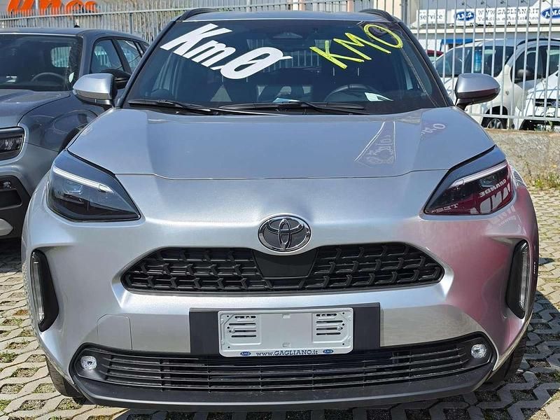 Nuova Toyota Yaris Cross Trend 92 CV (67 kW) 2025 Argento SUV