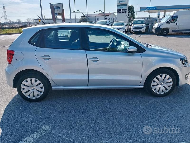 Usata VW Polo Comfortline 75 CV (55 kW) 2012 Grigio Utilitaria