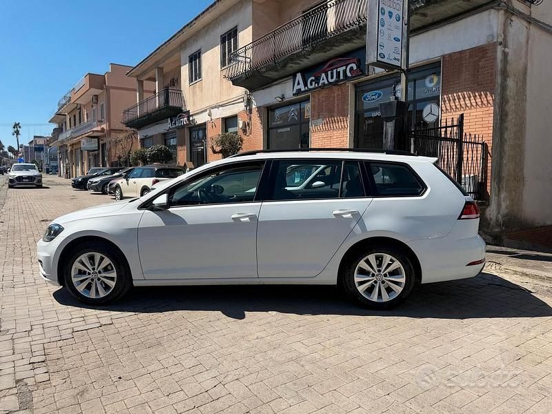 Usata VW Golf VII Business 116 CV (85 kW) 2017 Bianco Station wagon