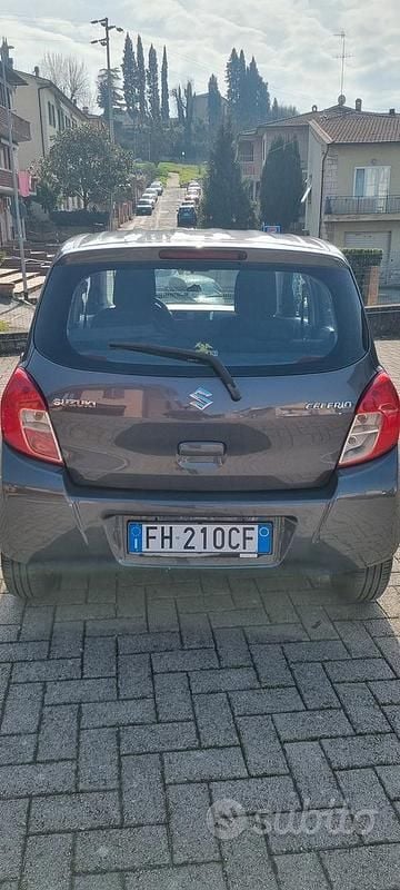 Usata Suzuki Celerio 68 CV (50 kW) 2017 Grigio Utilitaria