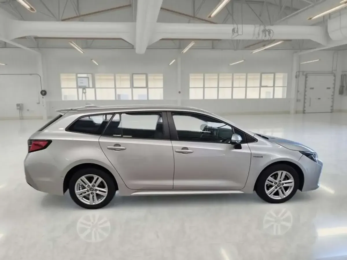 Usata Toyota Corolla Business Edition 98 CV (72 kW) 2021 Grigio Station wagon