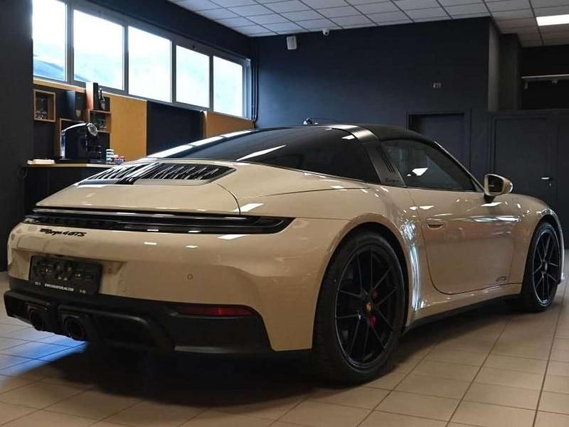 Usata Porsche 911 Targa 4 Chrono 541 CV (397 kW) 2026 Grigio gesso kreide/pelle nera Cabrio