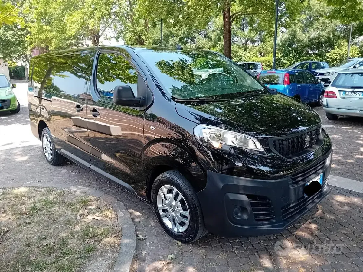 Usata Peugeot Expert Premium 140 CV (102 kW) 2022 Nero Furgone