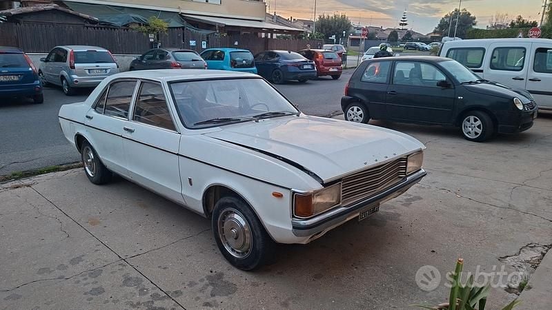 Bianco Usata 1970 Ford Granada Coupé | 4900 € - Immagine 1/4