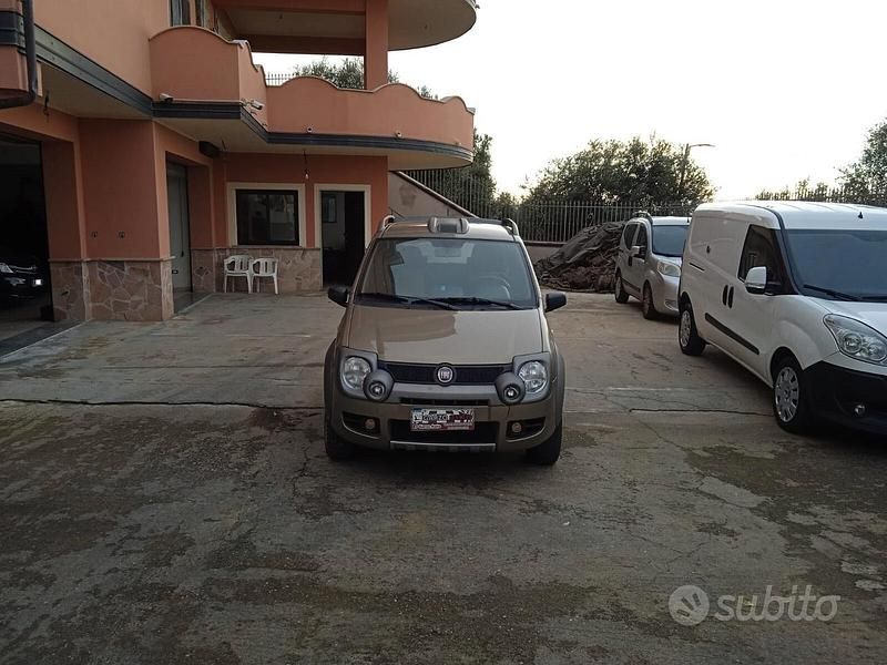 Marrone Usata 2009 Fiat Panda Cross Cross Due volumi | 6999 € - Immagine 1/4