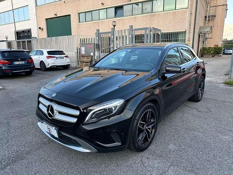 Nero Usata 2014 Mercedes GLA200 SUV | 13.900 € (Buon prezzo) - Immagine 1/4