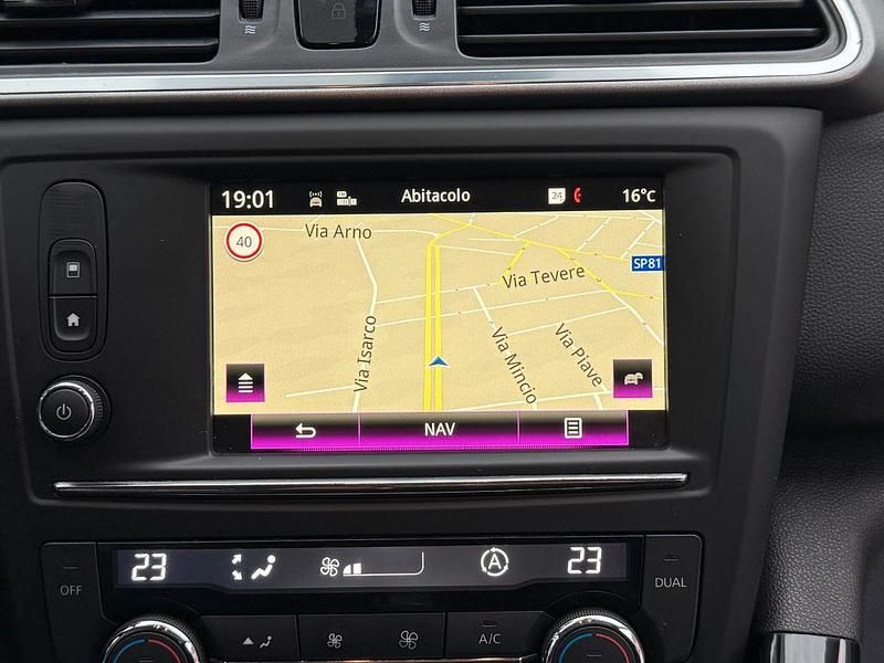 Usata Renault Kadjar 110 CV (80 kW) 2017 Oro SUV