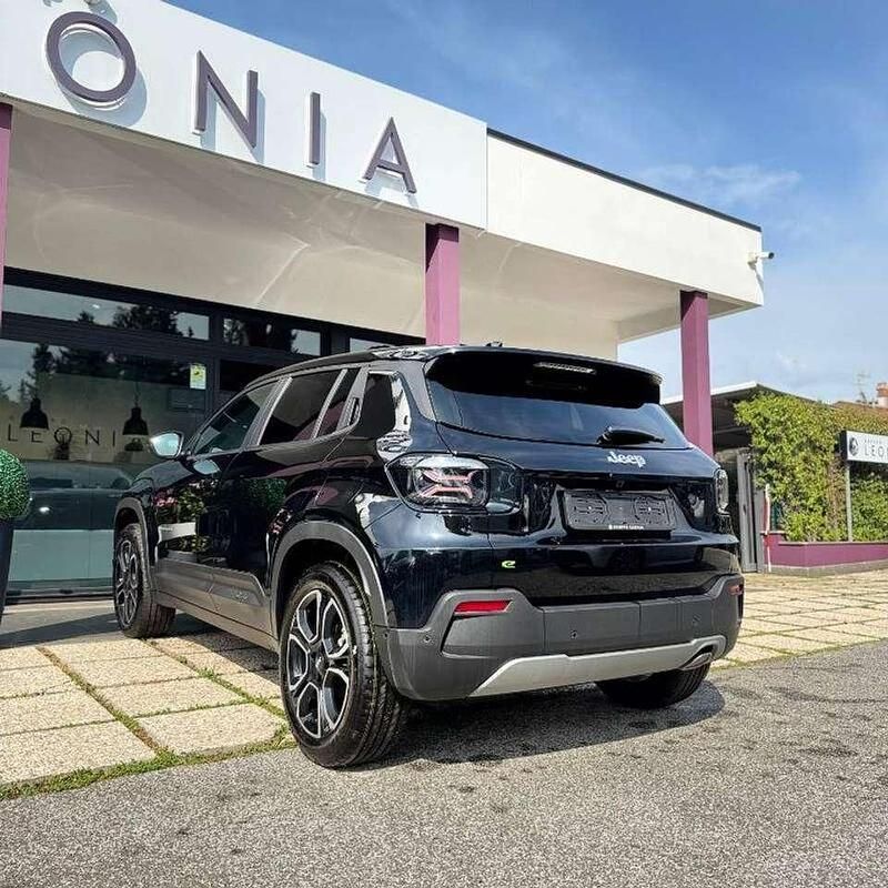 Usata Jeep Avenger Summit 101 CV (74 kW) 2024 Nero vulcano SUV