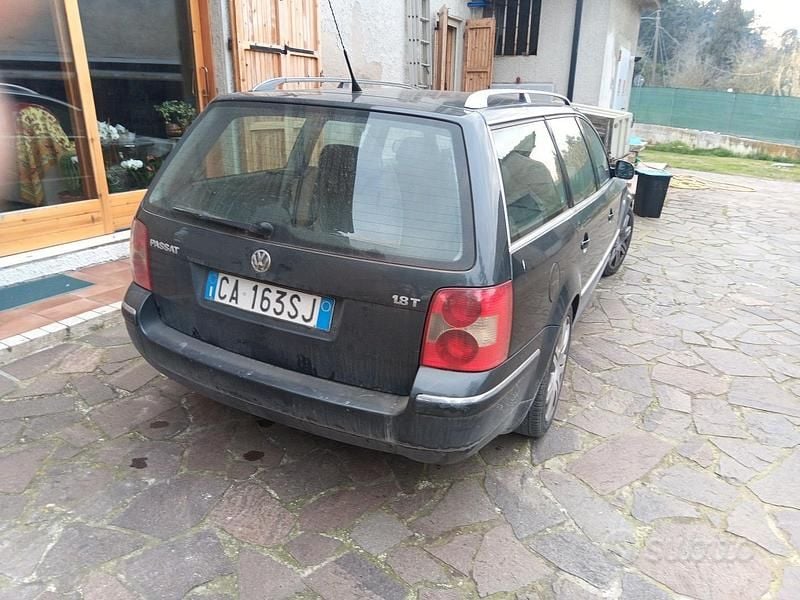 Usata VW Passat 150 CV (110 kW) 2001 Grigio Station wagon