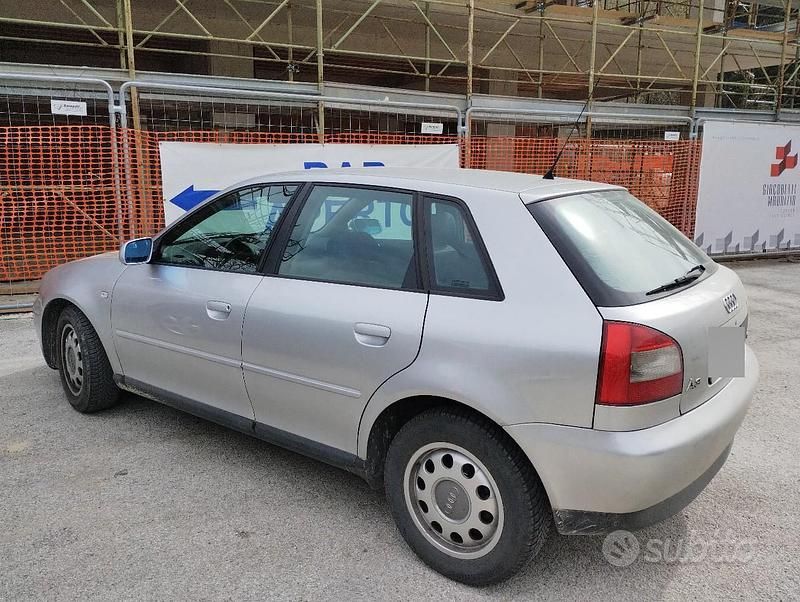 Usata Audi A3 110 CV (80 kW) 2002 Grigio Utilitaria
