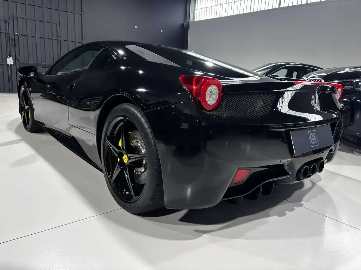 Usata Ferrari 458 570 CV (419 kW) 2012 Nero Coupé
