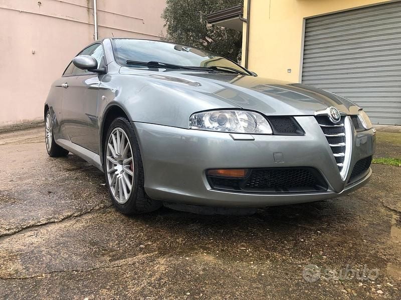 Grigio Usata 2006 Alfa Romeo GT Coupé | 12.500 € - Immagine 1/4