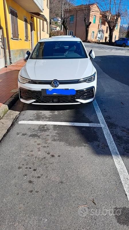 Usata VW Golf VIII R-line Plus 2025 Bianco Berlina