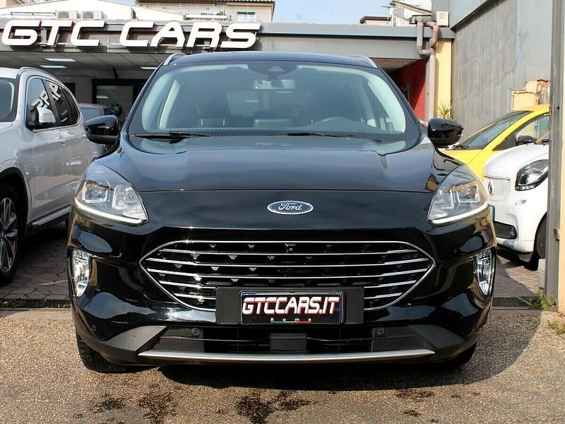 Usado Ford Kuga 150 CV (110 kW) 2021 Negro SUV