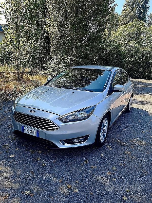 Usata Ford Focus 120 CV (88 kW) 2017 Grigio Berlina