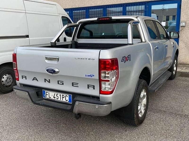 Usata Ford Ranger Limited 160 CV (117 kW) 2017 Grigio Pick-up