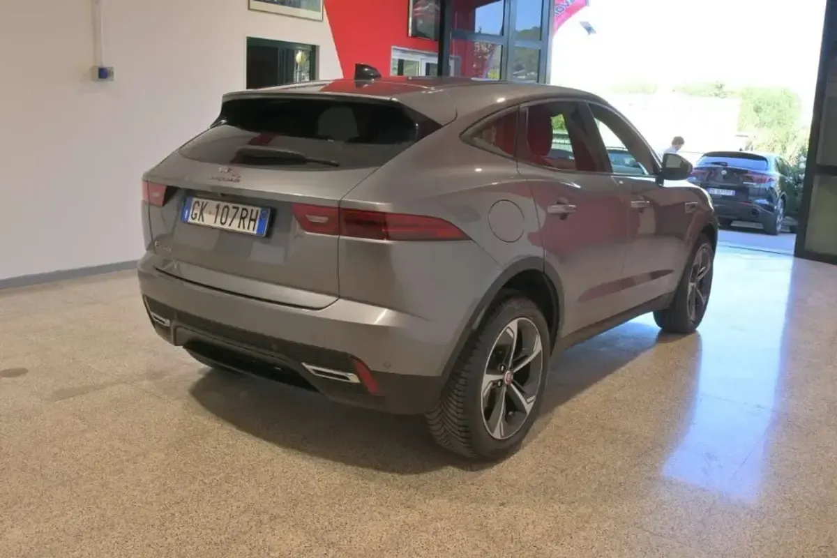 Usata Jaguar E-Pace SE 163 CV (119 kW) 2022 Grigio SUV