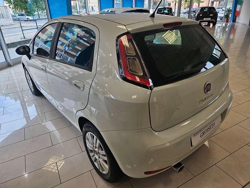 Usata Fiat Punto Lounge 75 CV (55 kW) 2013 Bianco Utilitaria