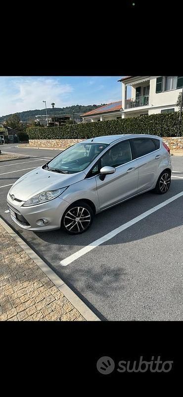 Usata Ford Fiesta 80 CV (58 kW) 2012 Utilitaria