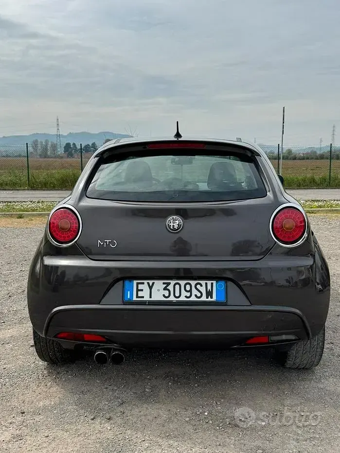 Usata Alfa Romeo MiTo Distinctive 95 CV (69 kW) 2015 Nero Utilitaria