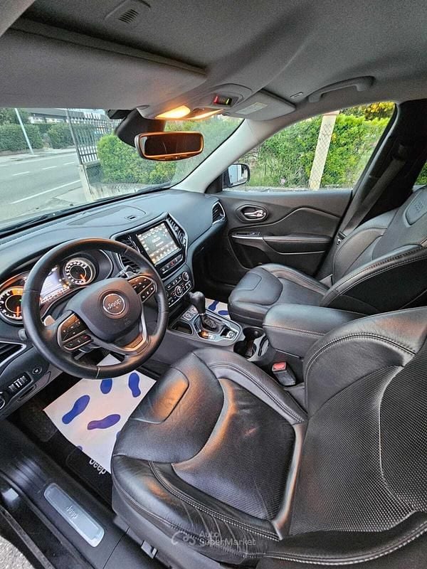 Occasion Jeep Cherokee Limited 194 ch (142 kW) 2019 Noir SUV
