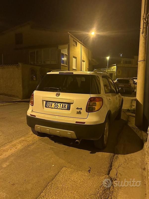 Usata Fiat Sedici 120 CV (88 kW) 2009 Bianco SUV